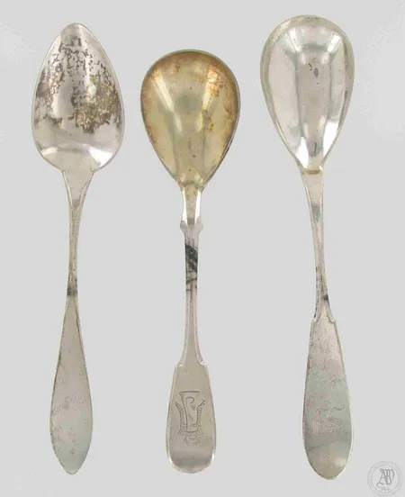 Pöytähopeaa, kaiverrettu, pituudet 175-190mm, 813, paino 107,4g