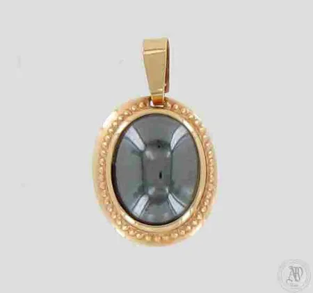 Hematiitti-riipus, korkeus 18mm, 585br, paino 1,0g