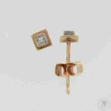 Timanttikorvakorut 2xn.0.005ct, korkeus 5mm, 585, paino 0,7g