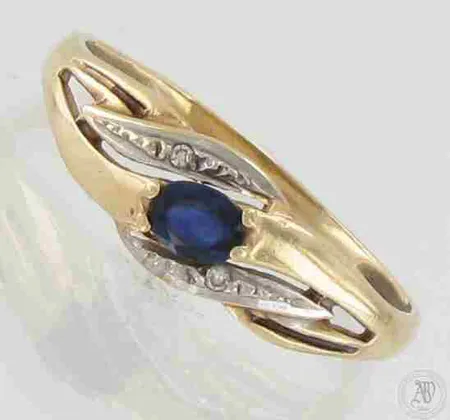 Viallinen kivisormus timanteilla 2xn.0.005ct, 585br, paino 1,2g 