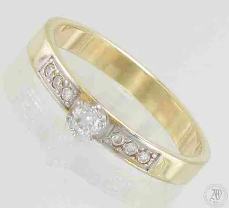 Timanttisormus 6xn.0.01ct 1xn.0.08ct, koko 17¼, 585, paino 2,2g 