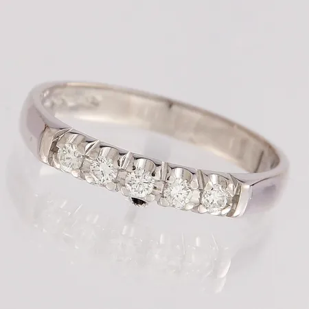 Timanttisormus 5xn.0.04ct, koko 17, 585 valkokulta, paino 2,2g Paino: 2,2 g