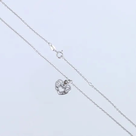 Sydänkaulakoru Lumoava, Riemu, design Eelis Aleksi, riipuksen korkeus 15mm, ketjun pituus 42-45cm, 925, paino 4,6g