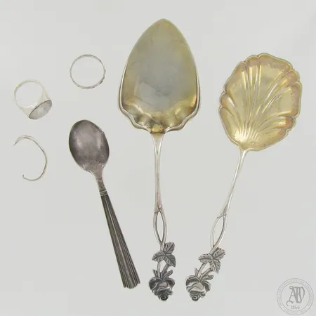 Viallisia hopeaesineitä, 813-925br, paino 90,0g 