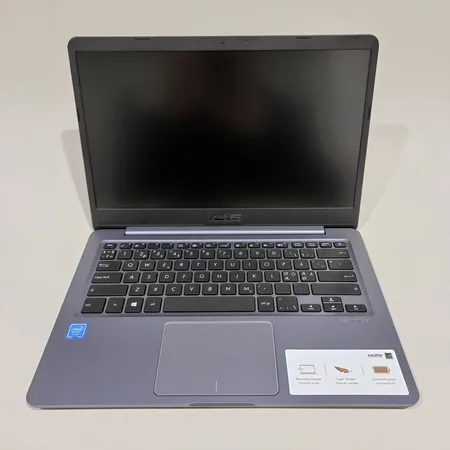 Kannettava tietokone, ASUS E406MA 14", Intel Celeron N4000, 4GB DDR4, 64 GB eMMC, laturi, laatikko ja kuitti Lähetetään postipakettina.