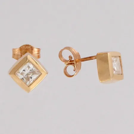 Kivikorvakorut, Ø 6mm, 585br, paino 1,2g Paino: 1,2 g