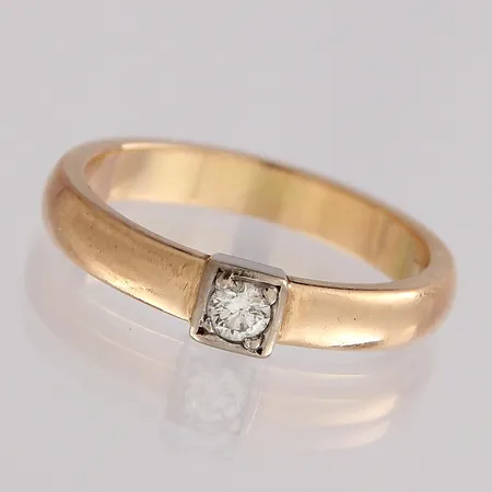 Timanttisormus 1xn.0.08ct, koko 15½, 585, paino 2,8g Paino: 2,8 g