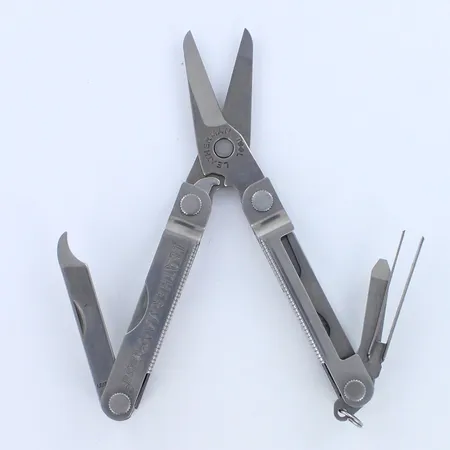 Monitoimityökalu/Avaimenperä leatherman micro, käytön jälkiä.