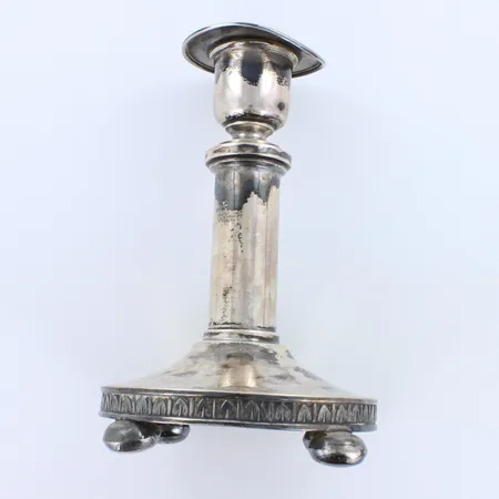 Viallinen kynttilänjalka, korkeus 140mm, 813br, paino 125,7g 