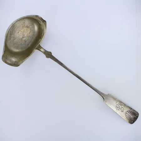 Kauha, Musla, käytön jälkiä, kaiverrettu, pituus 295mm, 813, paino 99,2g 