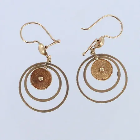 Korvakorut, korkeus 33mm, 585, paino 3,2g 