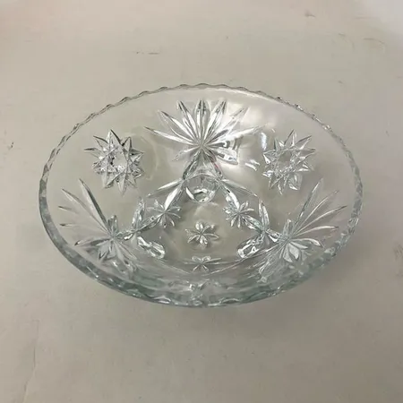 Kristallikulho, korkeus 60mm, Ø 170mm.  Lähetetään postipakettina.