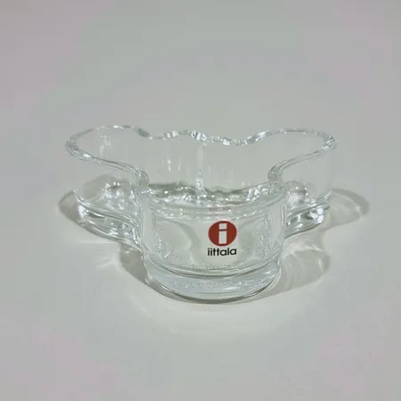 Aalto-maljakko Iittala, design Alvar Aalto, mitat 30x80x100mm, kirkas Lähetetään postipakettina.