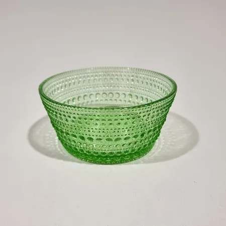 Jälkiruokakulho Iittala, Kastehelmi, Ø 110mm, vihreä Lähetetään postipakettina.