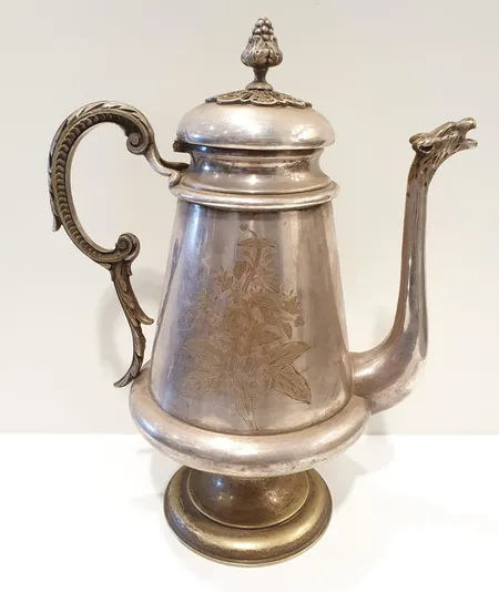 Kahvikannu, C.R Carlström, korkeus 29cm, uusihopeaa