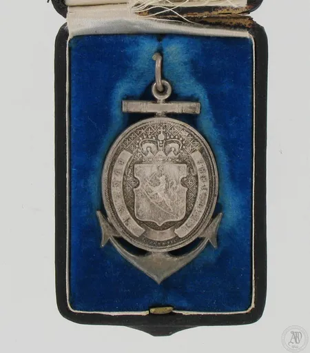 Bogskärin majakka 1880-1882 ja kotelo