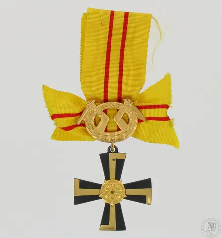 Kunniamerkki, VR 3 mk (1941) keltaisella nauhalla