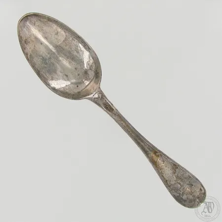 Tarjoilulusikka, kaiverrettu, pituus 210mm, 800, paino 61,2g Paino: 61,2 g