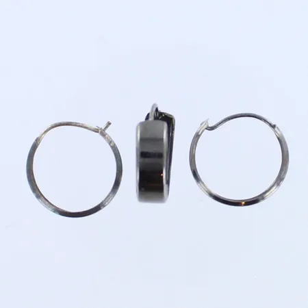 Kolme korvarengasta, Ø15mm, 830, paino 1,3g 