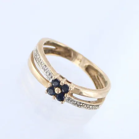 Kivisormus timanteilla 4xn.0.005ct, koko 16½, 585br, paino 2,6g 