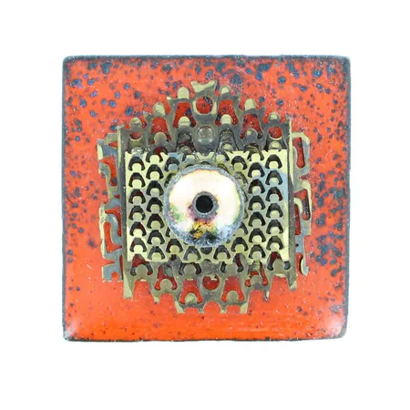 Emaloitu rintakoru, Pentti Sarpaneva, Suomi Finland, 50 x 50 mm