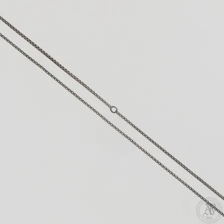 Venetsia-kaulaketju, pituus ja leveys 78,5cm ja 1,7mm, 925, paino 13,8g Paino: 13,8 g