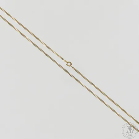Panssarikaulaketju, pituus ja leveys 82cm ja 2mm, lukko ei kultaa ja lenkki vääntynyt, 585, paino 7,0g Paino: 7 g