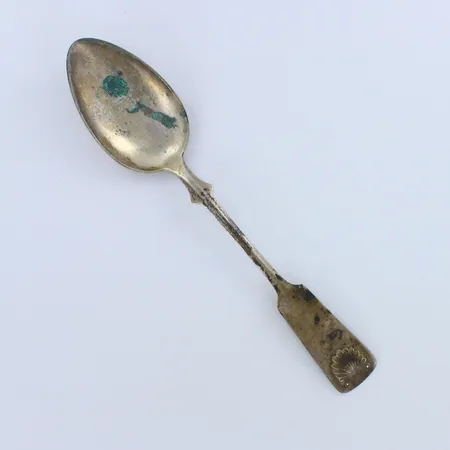 Ruokalusikka, Musla, kaiverrettu ja käytön jälkiä, pituus 165mm, 813, paino 23,7g 