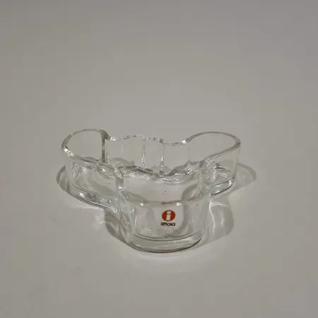 Aalto-maljakko Iittala, design Alvar Aalto, mitat 35x100x140mm,