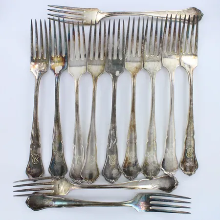 Kaksitoista haarukkaa, chippendale, kaiverrettu, pituus 180mm, 813h,  Paino: 503,4 g