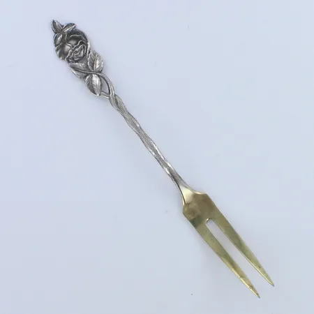 Leikkelehaarukka, ruusu, kaiverrettu, pituus 155mm, 813h,  Paino: 17,3 g