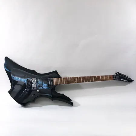Sähkökitara Edwards, ESP, sarjanumero ED1239469, Seymour Duncan mikrofonit, FloydRose talla, pieniä käytön jälkiä ja kantolaukku. 