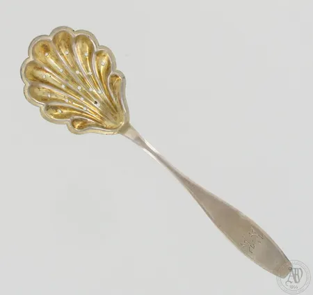 Viallinen sokerilusikka, 813,  Paino: 17,5 g