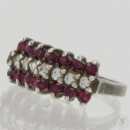 Kivisormus, koko 17½, 925br,  Paino: 3,8 g