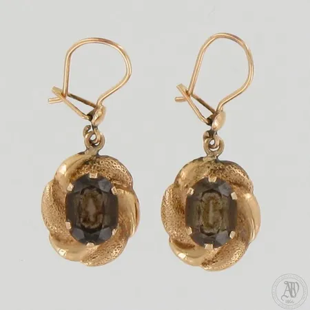 Kivikorvakorut, korkeus ja leveys 30mm ja 12mm, 585br,  Paino: 1,7 g