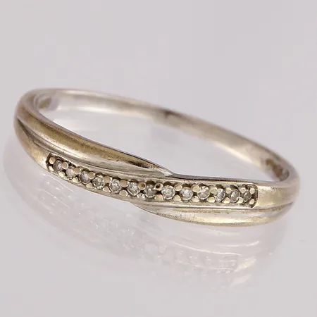 Timanttisormus 13xn.0.005ct, koko 18½, 585 valkokultaa,  Paino: 1,4 g