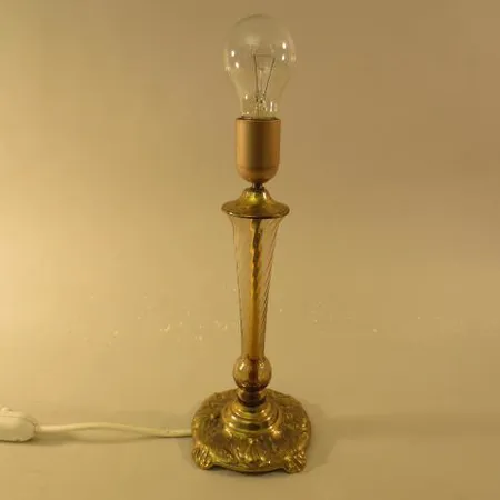 Valaisimen jalka, messinki/lasi, korkeus 34cm, jalustan Ø 15cm. 