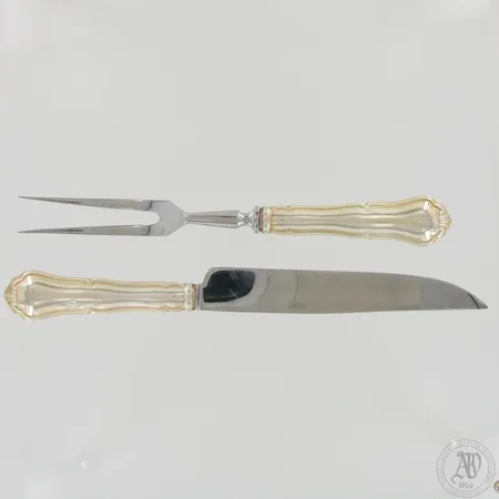 Lihaveitsi ja -haarukka, pituudet 280mm ja 240mm, Chippendale, kaiverrettuja ja käytöstä aiheutunutta kulumaa, 830br,  Paino: 246,5 g