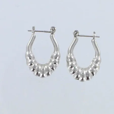 Korvakorut, korkeus 24mm, 800hopea,  Paino: 2,8 g