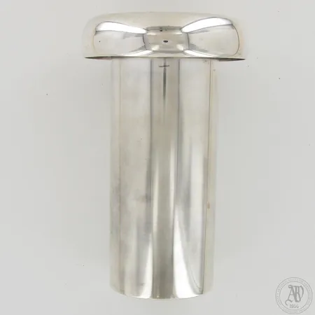 Hopeinen maljakko, design Tapio Wirkkala, ''Kasvu'', Pohjola 100-logo pohjassa, korkeus 205mm, 925, Paino: 522 g