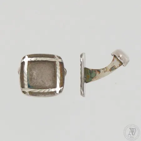 Vialliset kalvosinnapit, leveys ja korkeus 16mm, 830, Paino: 8,7 g