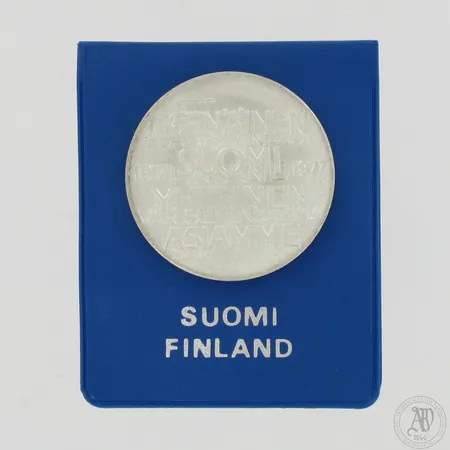 Juhlaraha Itsenäinen Suomi 60 vuotta, nimellisarvo 10mk, 500,  Paino: 21,6 g
