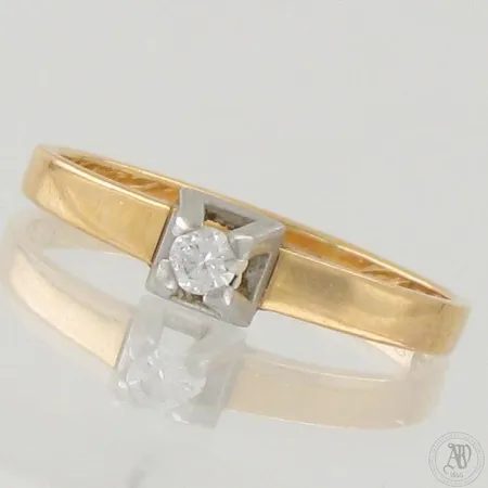 Timanttisormus 1xn.0.29ct, kaiverrettu, koko 19¼, 750,  Paino: 2,7 g