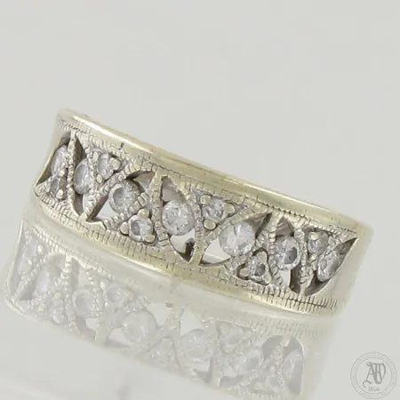 Timanttisormus 6xn.0.02ct 7xn.0.04ct, kaiverrettu ja käytön jälkiä, koko 17¼, 585,  Paino: 5,1 g