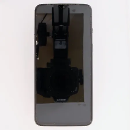 Älypuhelin OnePlus 7, 128Gb, malli GM1903, normaaleja käytön jälkiä, laatikko ja takuutodistus Lähetetään postipakettina.
