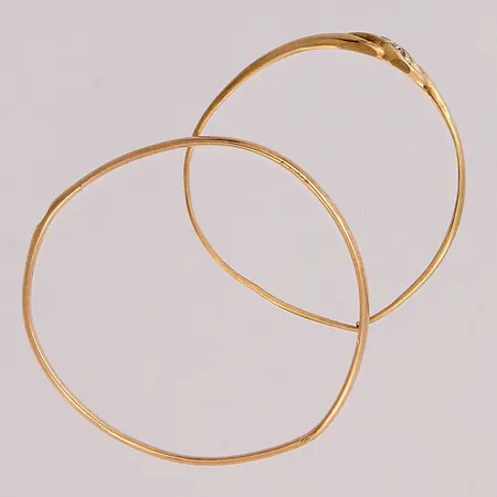 Kaksi viallista sormusta, 585br,  Paino: 1,5 g