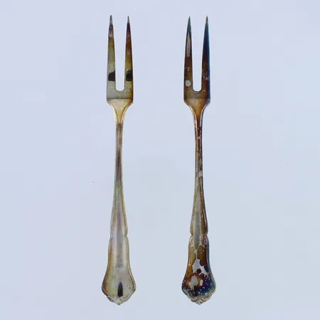 Kaksi leíkkelehaarukkaa, chippendale, pituus 117mm, 830,  Paino: 18,9 g