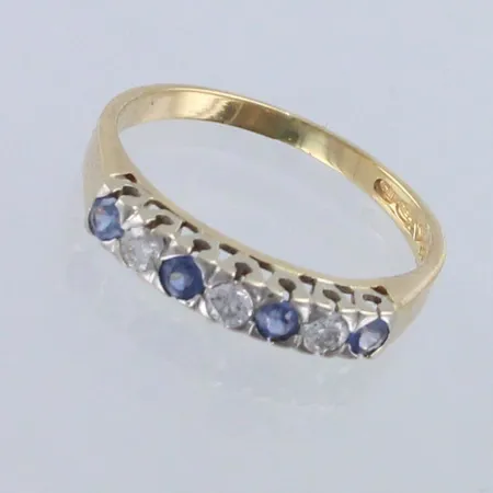 Kivisormus timanteilla 3xn.0.04ct, koko 15¾, 750br, Paino: 1,8g