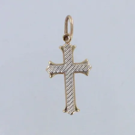 Ristiriipus, kaiverrettu, korkeus ja leveys 26mm ja 12mm, 585, Paino: 0,7g