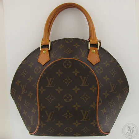 Käsilaukku Louis Vuitton Ellipse PM Monogram Canvas, sarjanumero MI0022, lukon avain ja olkahihna puuttuu, mukana Viva Vintage- liikkeen aitoustodistus. Lähetetään postipakettina.